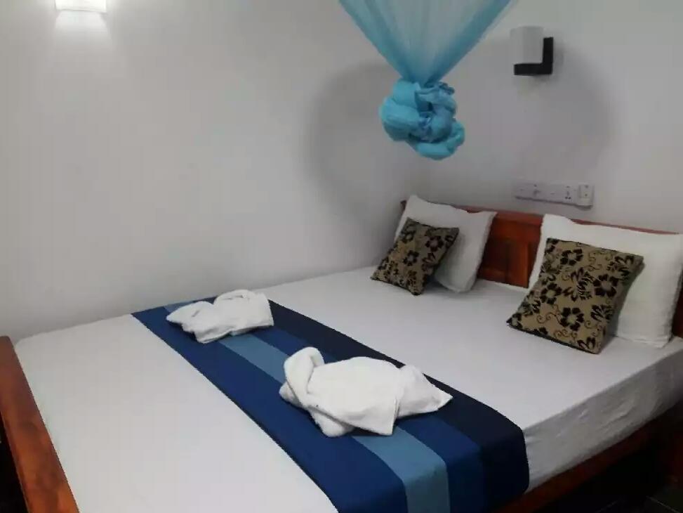 Hotel Camorich Тиссамахарама Экстерьер фото