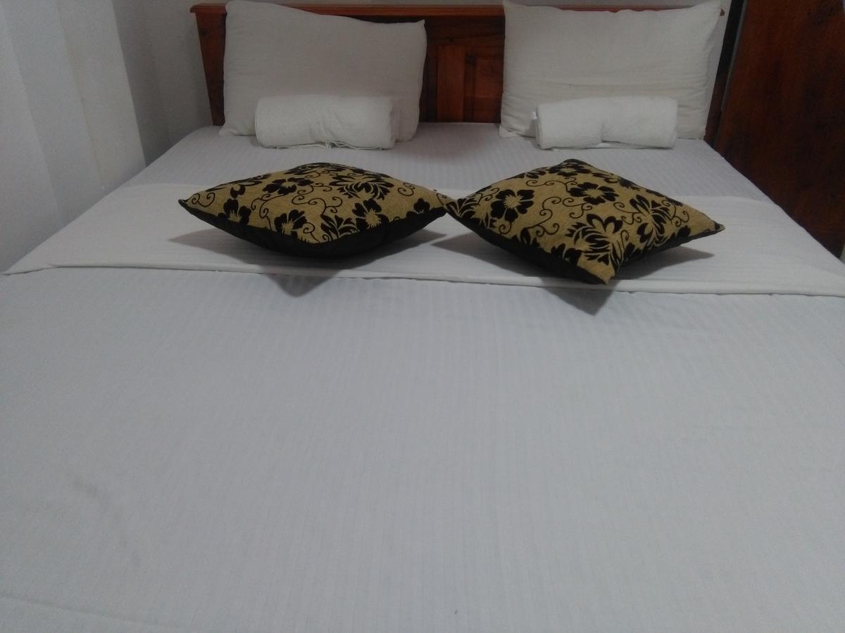 Hotel Camorich Тиссамахарама Экстерьер фото